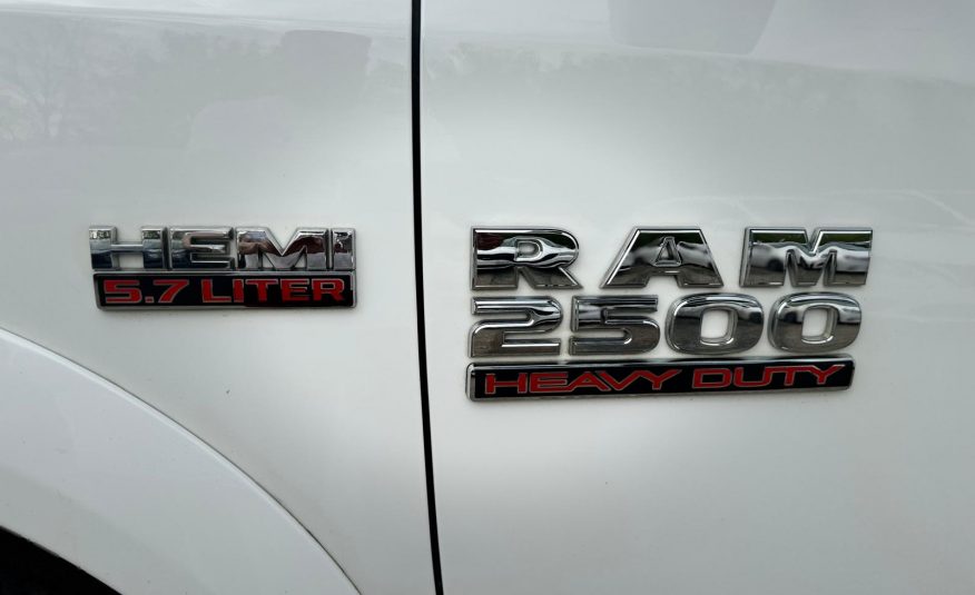 2017 Ram 2500 SLT 4×4 Long box Crew cab