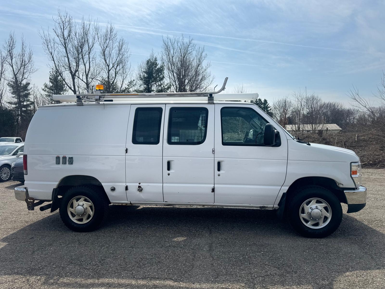 2010 Ford Econoline Cargo Van E-350