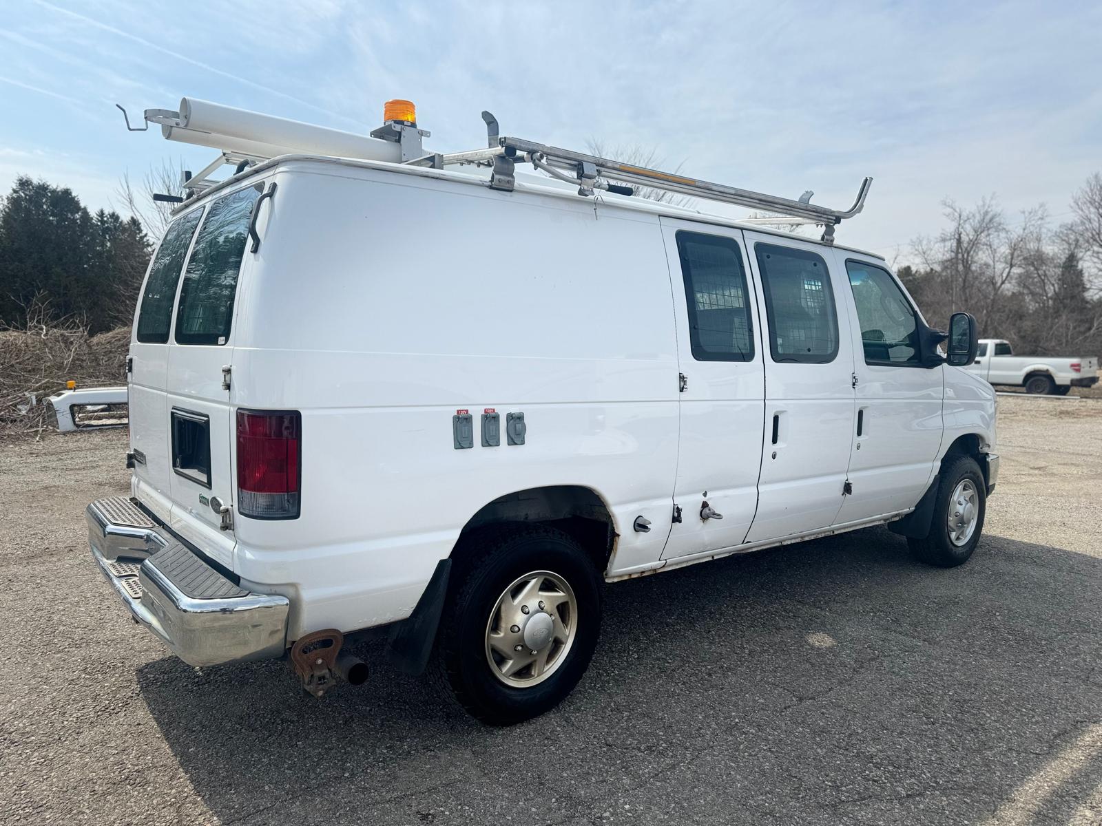 2010 Ford Econoline Cargo Van E-350