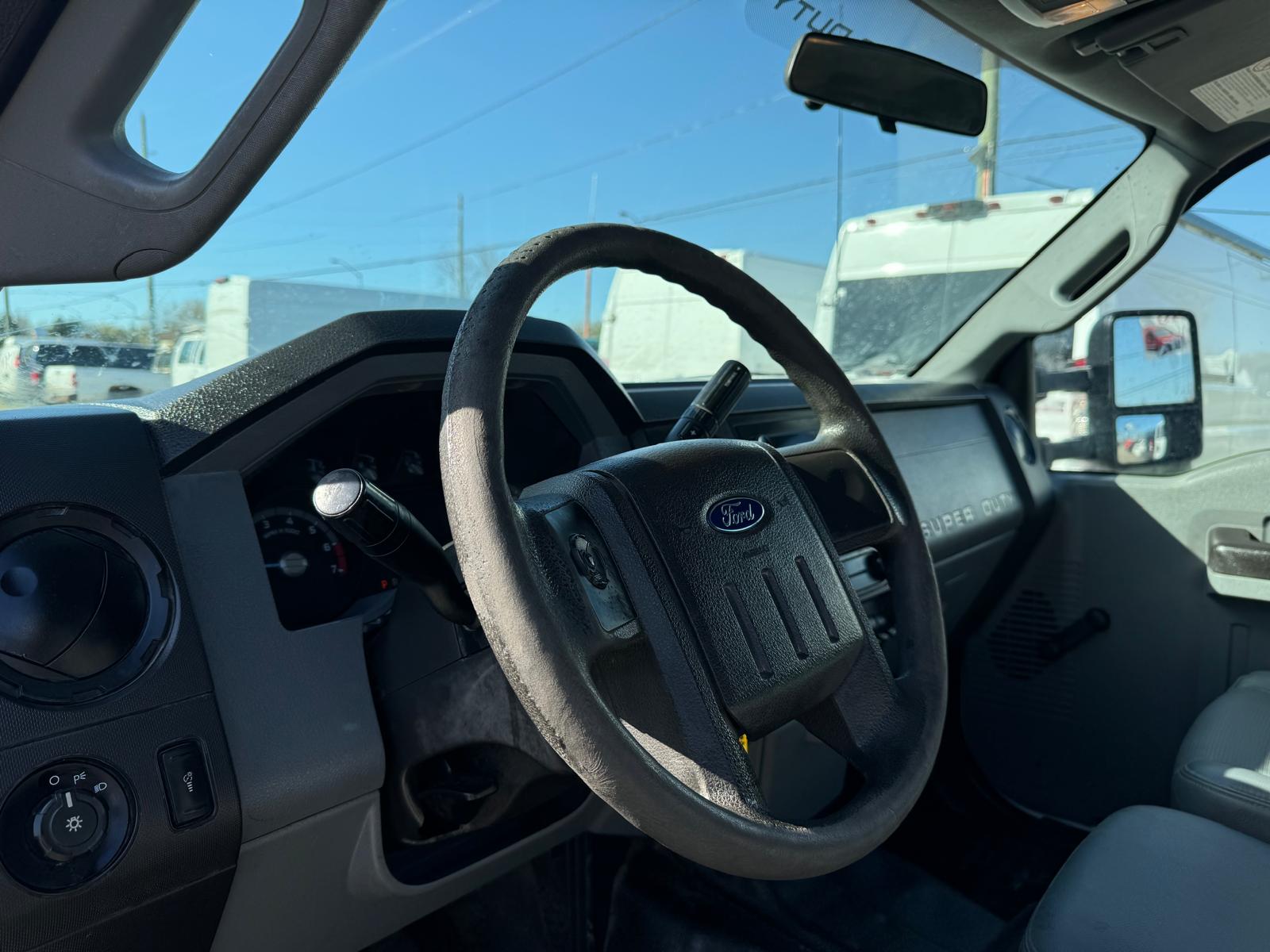 2015 Ford Super Duty F-350 SRW 4×4 Box Cap Crewcab