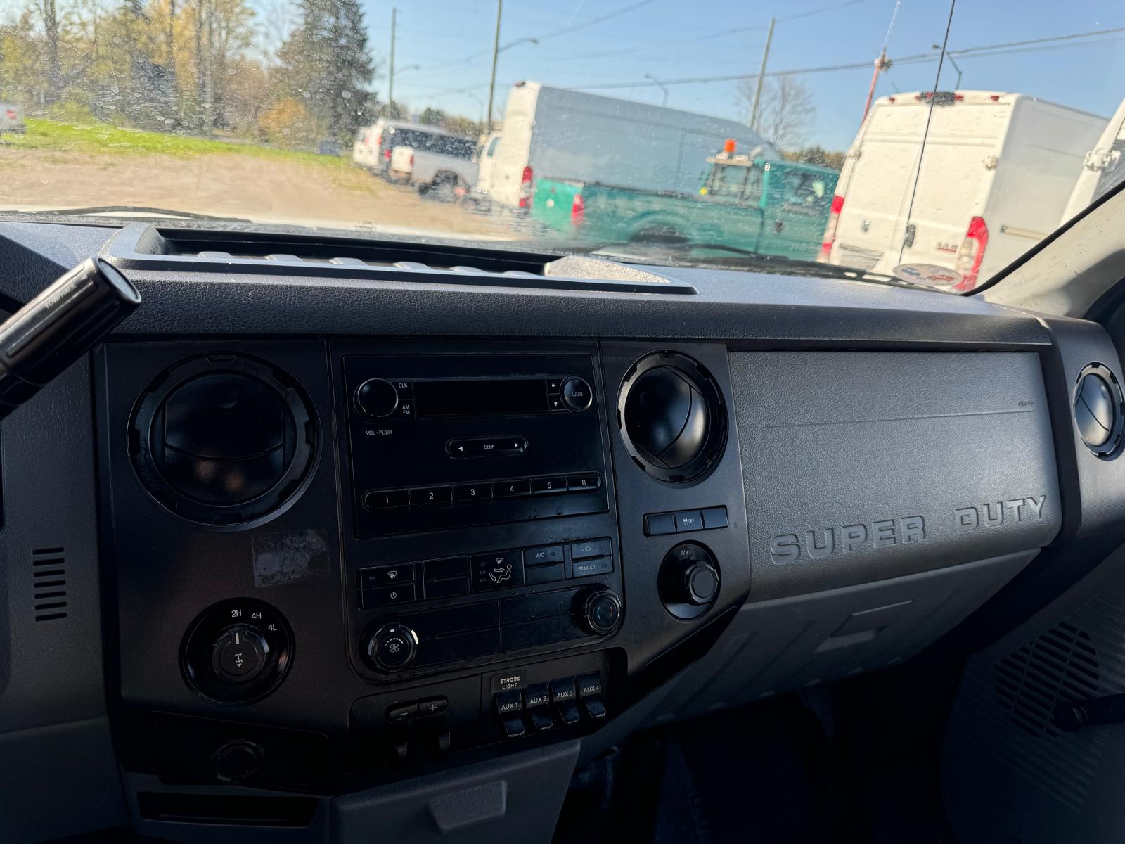 2015 Ford Super Duty F-350 SRW 4×4 Box Cap Crewcab