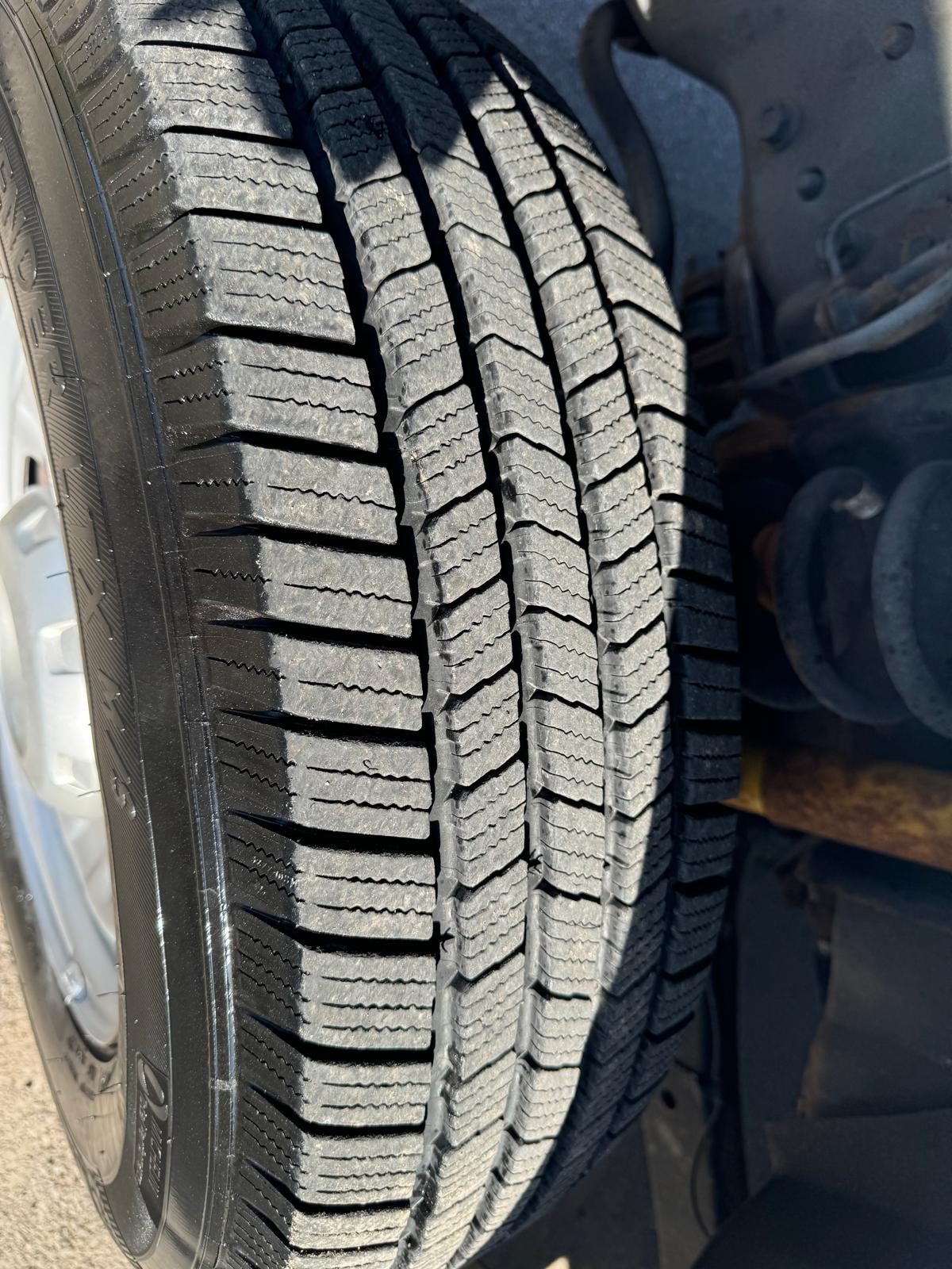 2015 Ford Super Duty F-350 SRW 4×4 Box Cap Crewcab