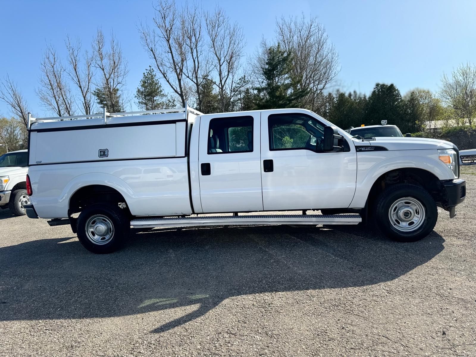 2015 Ford Super Duty F-350 SRW 4×4 Box Cap Crewcab