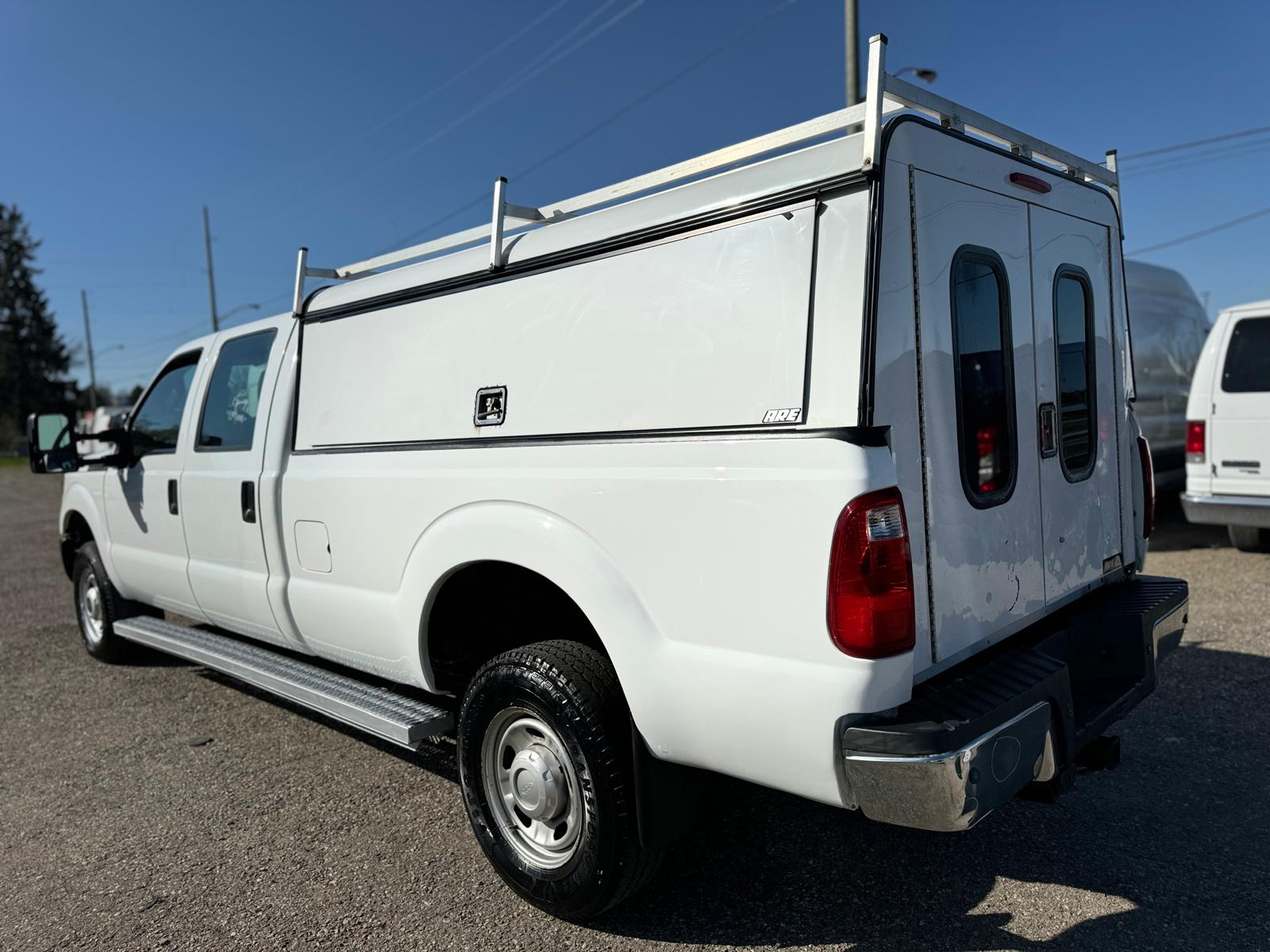 2015 Ford Super Duty F-350 SRW 4×4 Box Cap Crewcab