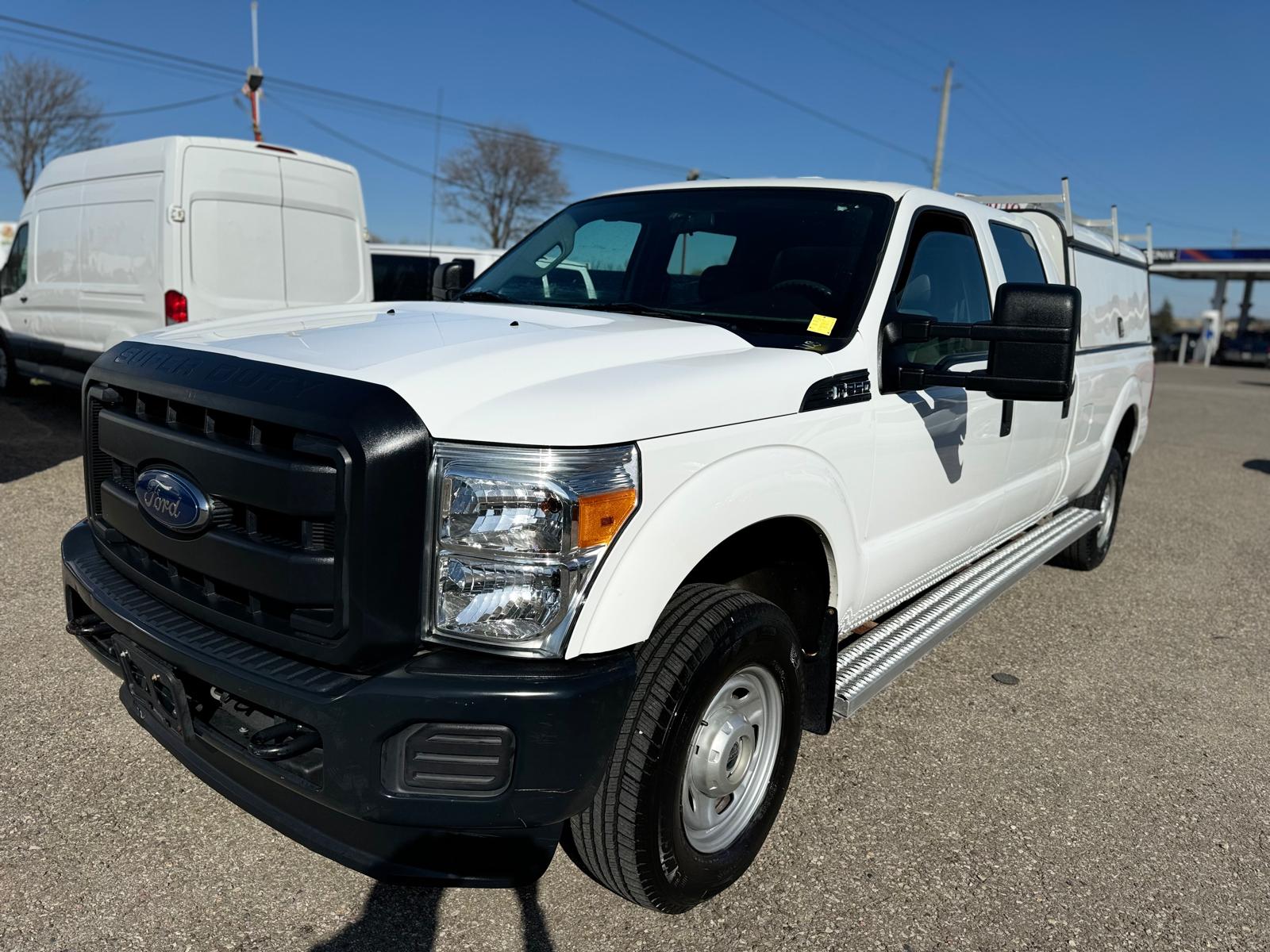 2015 Ford Super Duty F-350 SRW 4×4 Box Cap Crewcab