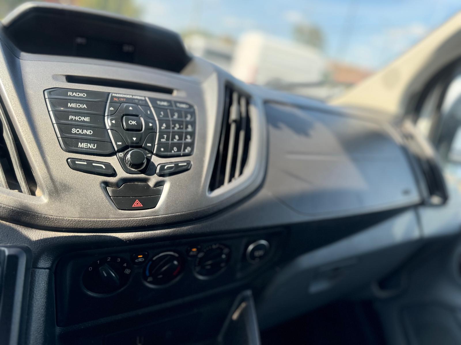 2018 Ford Transit Van 148wb High Roof