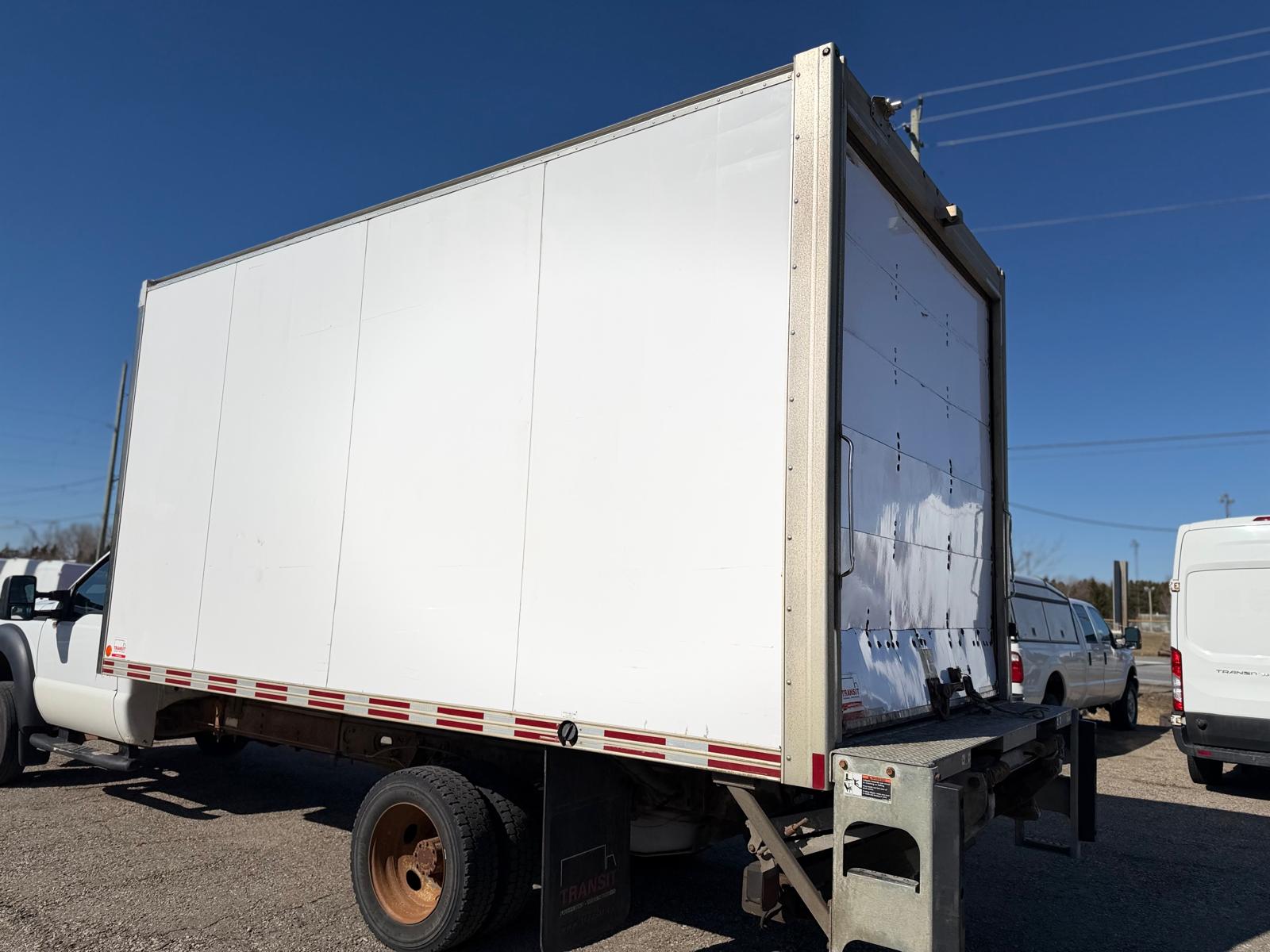 2015 Ford Super Duty F-550 DRW Cube Van