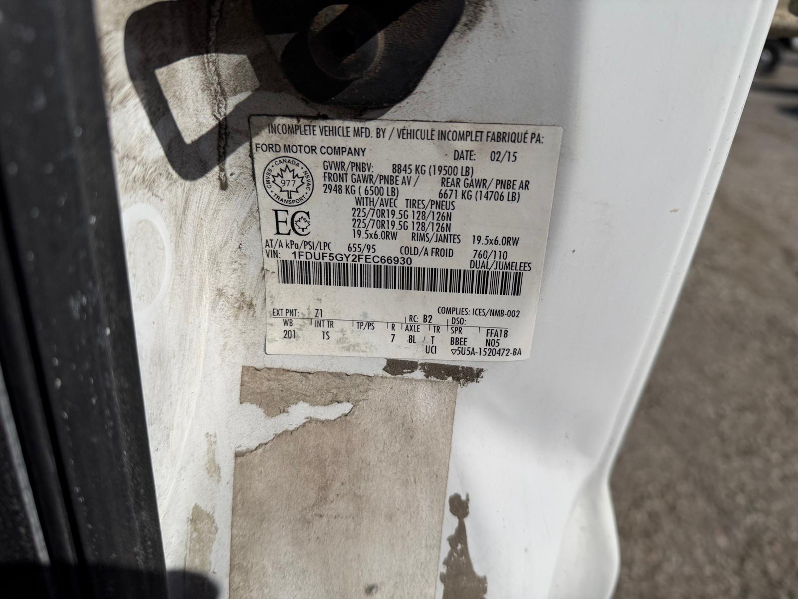 2015 Ford Super Duty F-550 DRW Cube Van