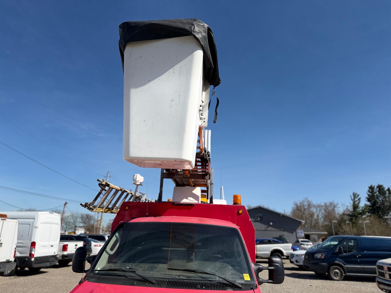 2015 Ford Econoline Commercial Cutaway and Bucket Lift