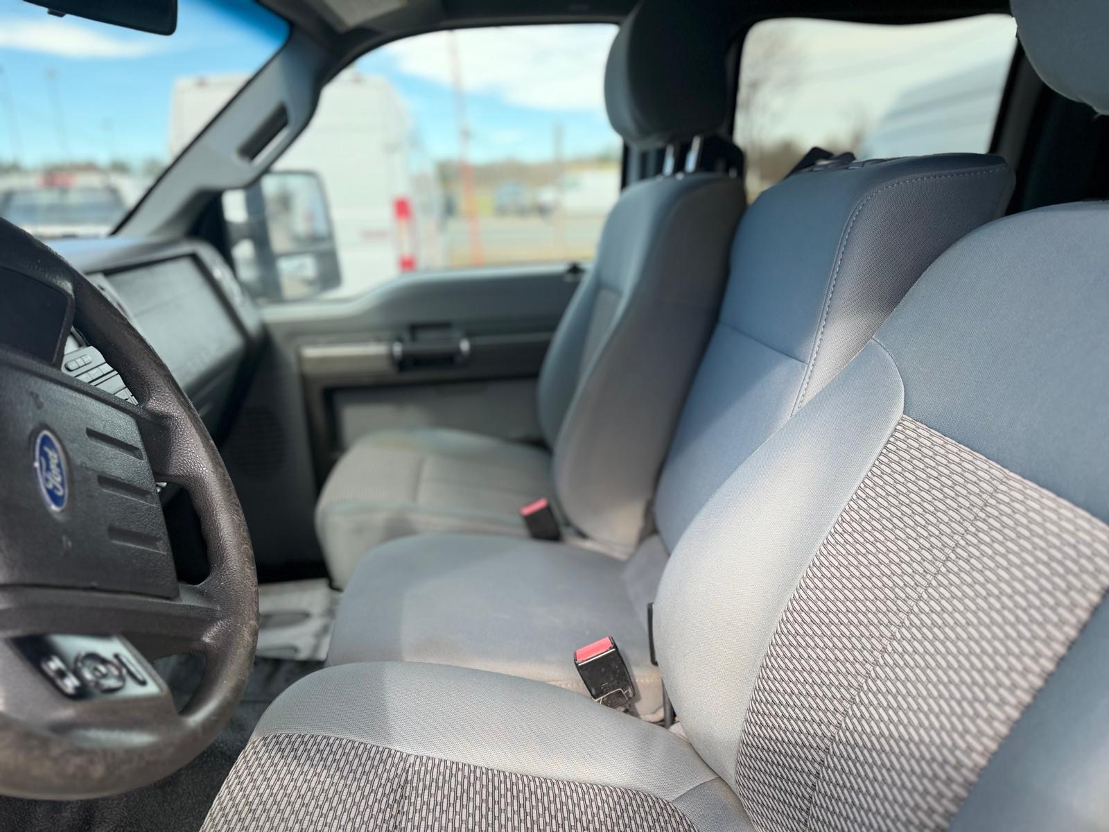 2012 Ford Super Duty F-350 SRW 8Ft Box, 4×4