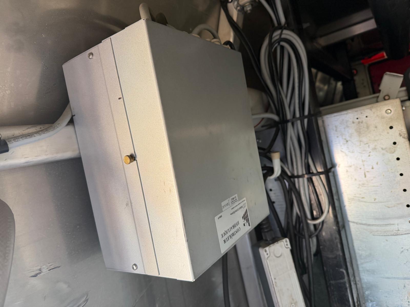 2015 Ford Econoline Commercial Cutaway and Bucket Lift