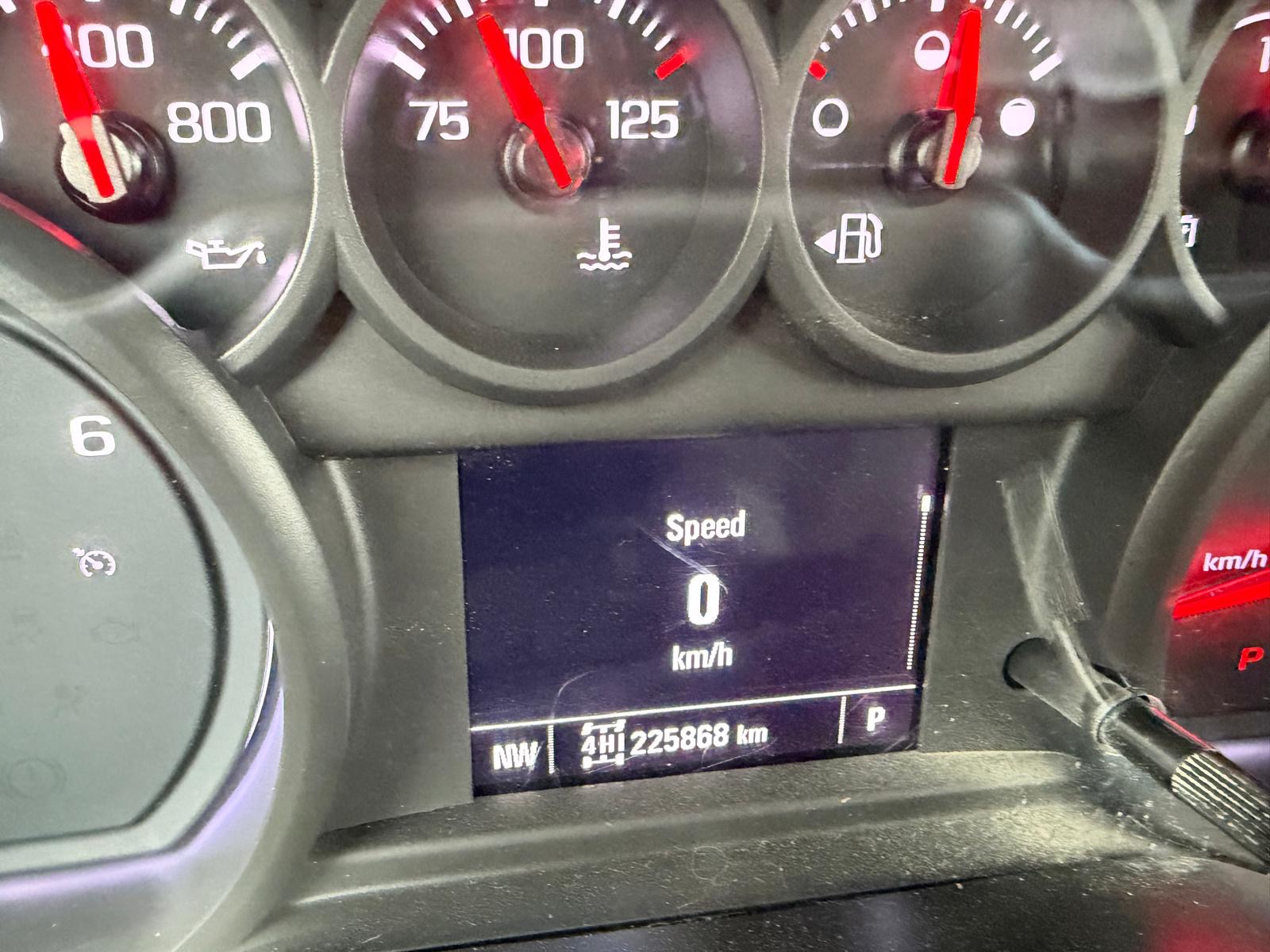 2020 Chevrolet Silverado 2500HD 4×4, 8 Ft. Box