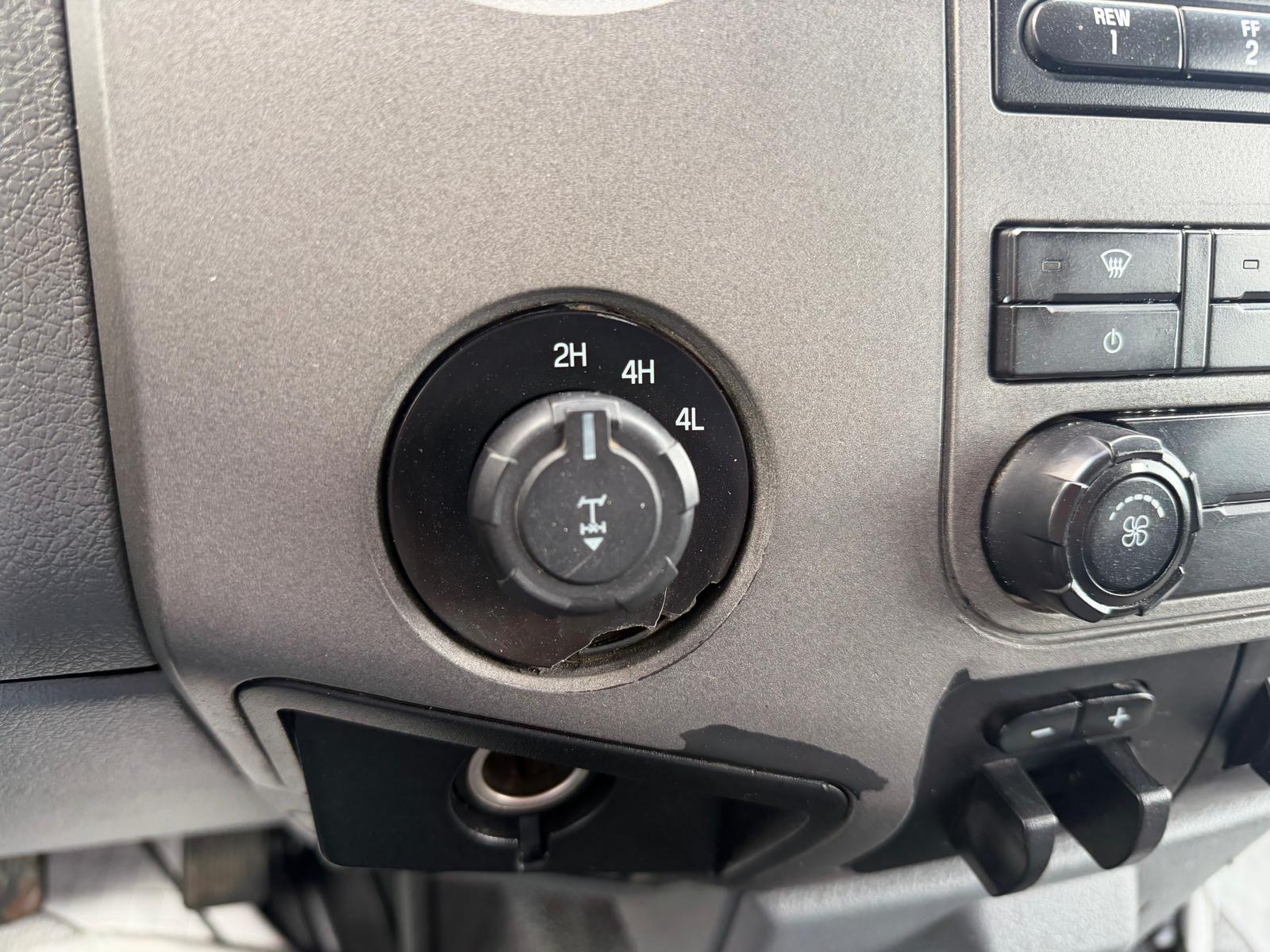 2012 Ford Super Duty F-350 SRW 8Ft Box, 4×4