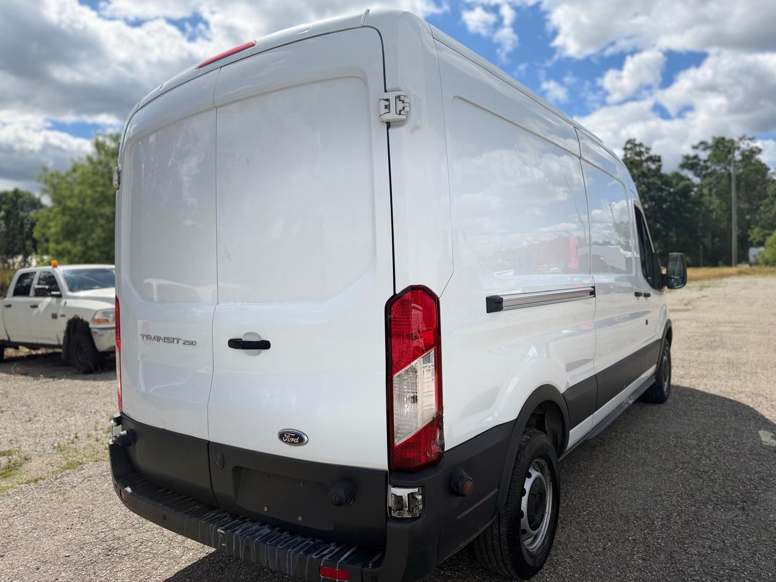 2016 Ford Transit Cargo Van Medium roof