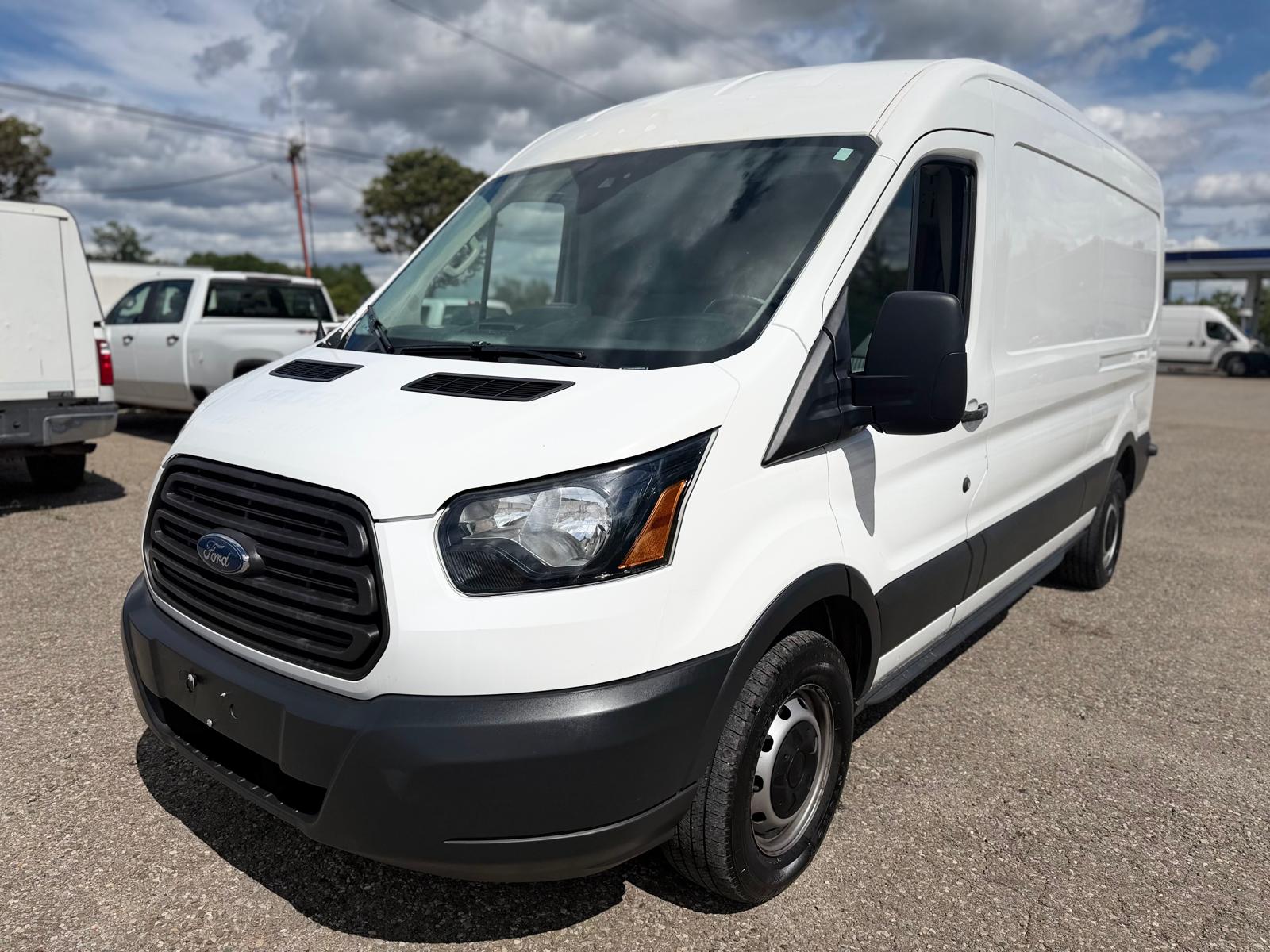 2016 Ford Transit Cargo Van Medium roof