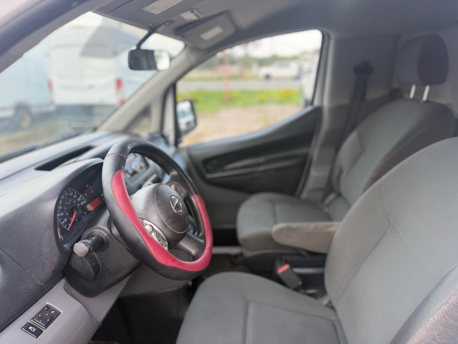 2015 Nissan NV200 Van