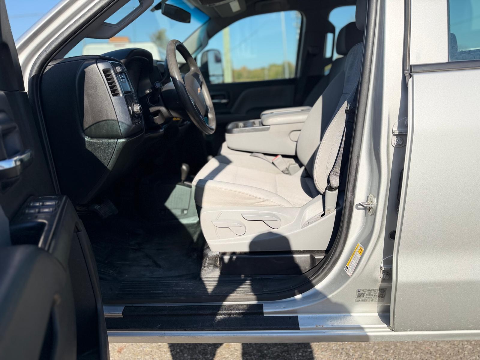 2019 Chevrolet Silverado 2500HD 4×4 8ft Long Box Crew Cab