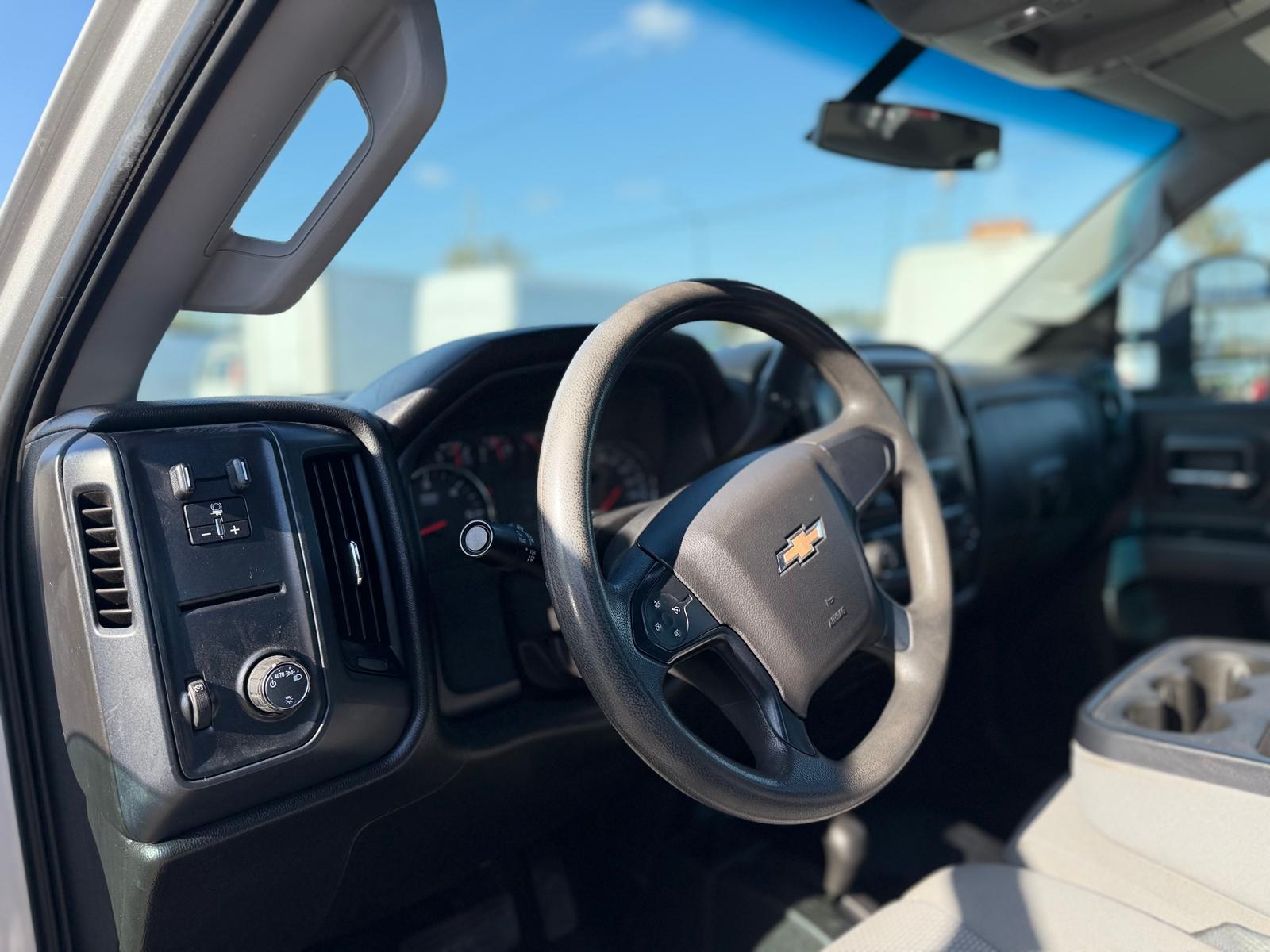 2019 Chevrolet Silverado 2500HD 4×4 8ft Long Box Crew Cab