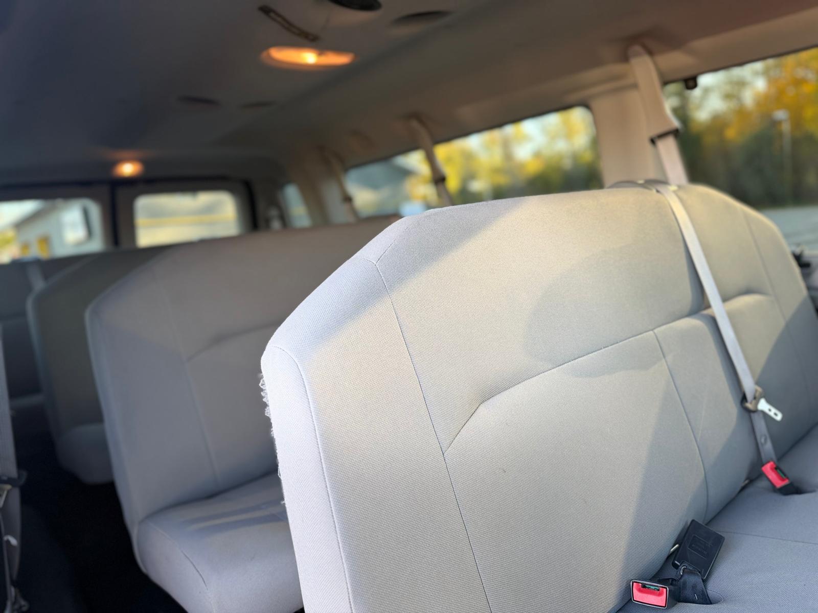 2013 Ford Econoline Wagon 15 Passenger Extended